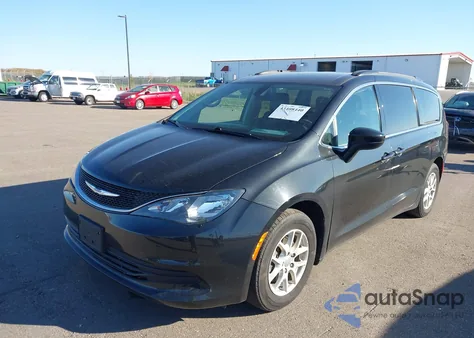 2020 Chrysler Voyager Lxi из США, поврежденный, VIN 2C4RC1DG4LR156595